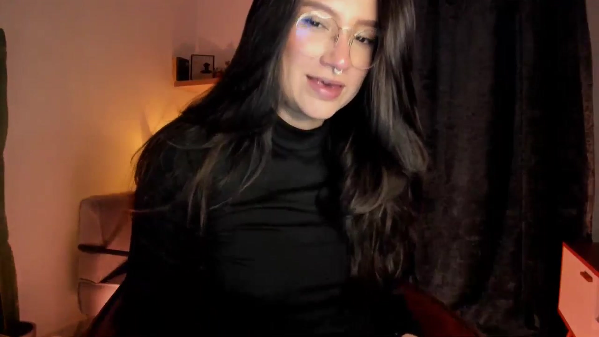 Gallery image thumbnail from Lindsoft's myfreecams stream on, 04/01/2026, 03:48 image 20 of 20