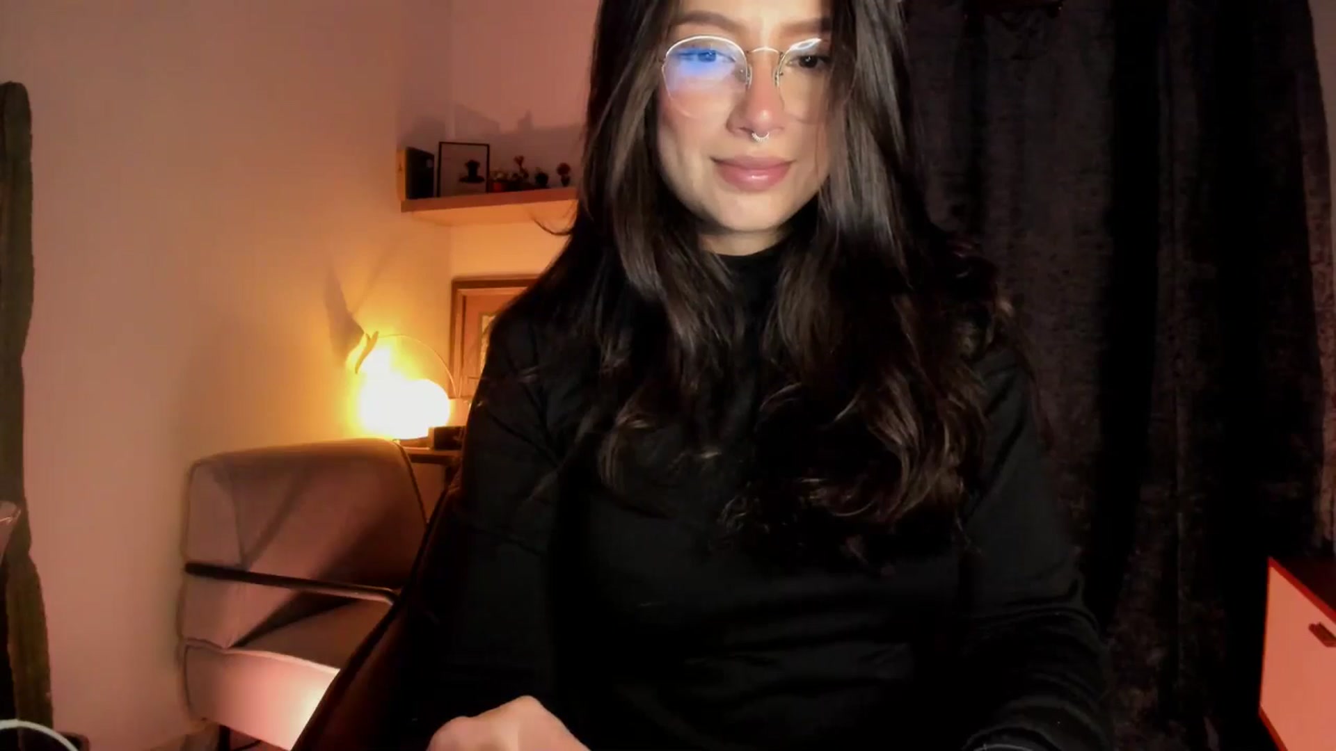 Gallery image thumbnail from Lindsoft's myfreecams stream on, 04/01/2026, 03:48 image 10 of 20