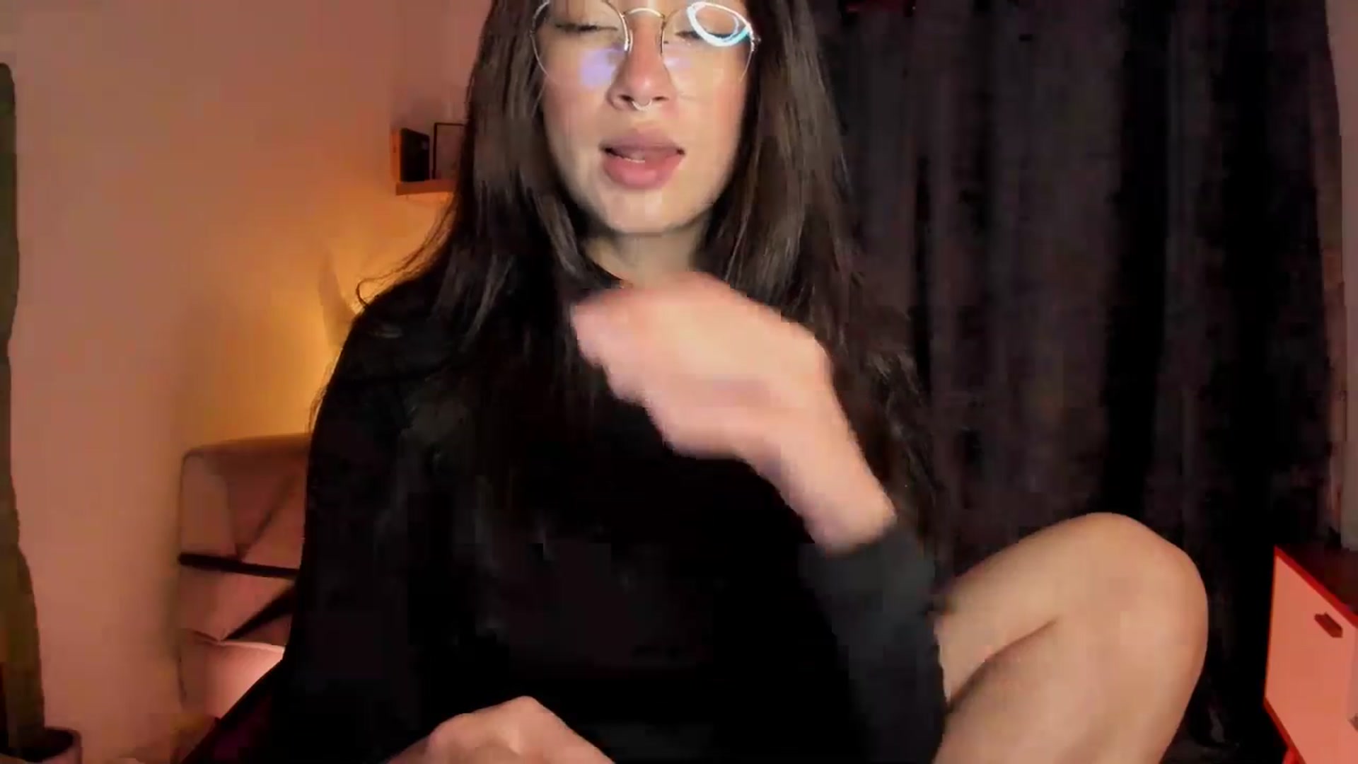 Gallery image thumbnail from Lindsoft's myfreecams stream on, 04/01/2026, 03:48 image 18 of 20