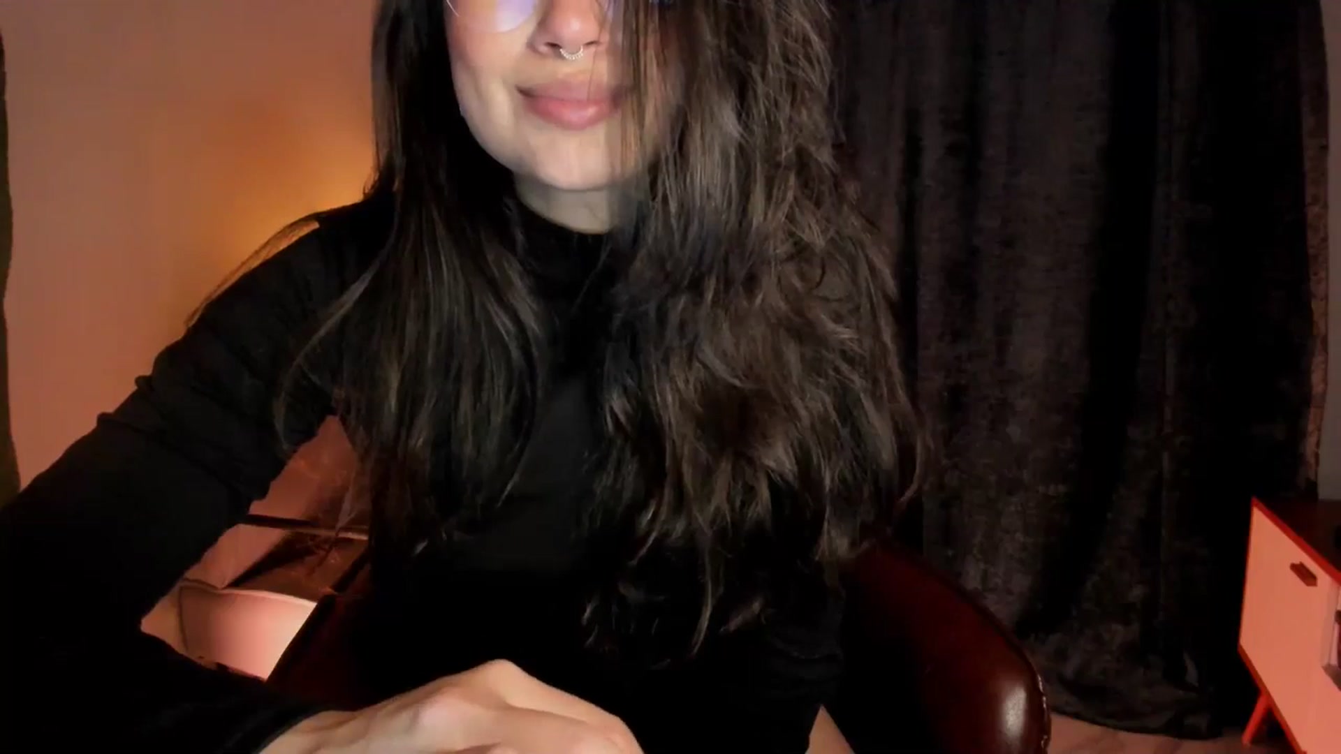 Gallery image thumbnail from Lindsoft's myfreecams stream on, 04/01/2026, 03:48 image 16 of 20