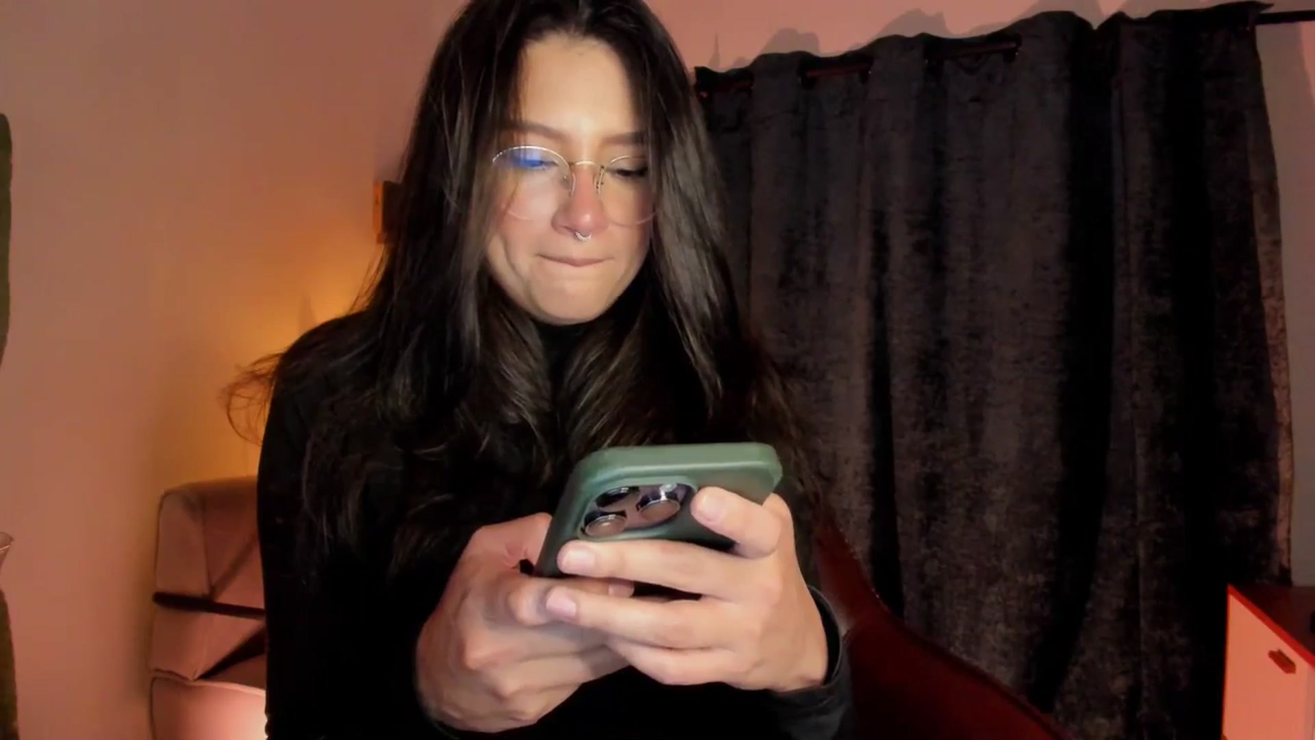 Gallery image thumbnail from Lindsoft's myfreecams stream on, 04/01/2026, 03:48 image 13 of 20