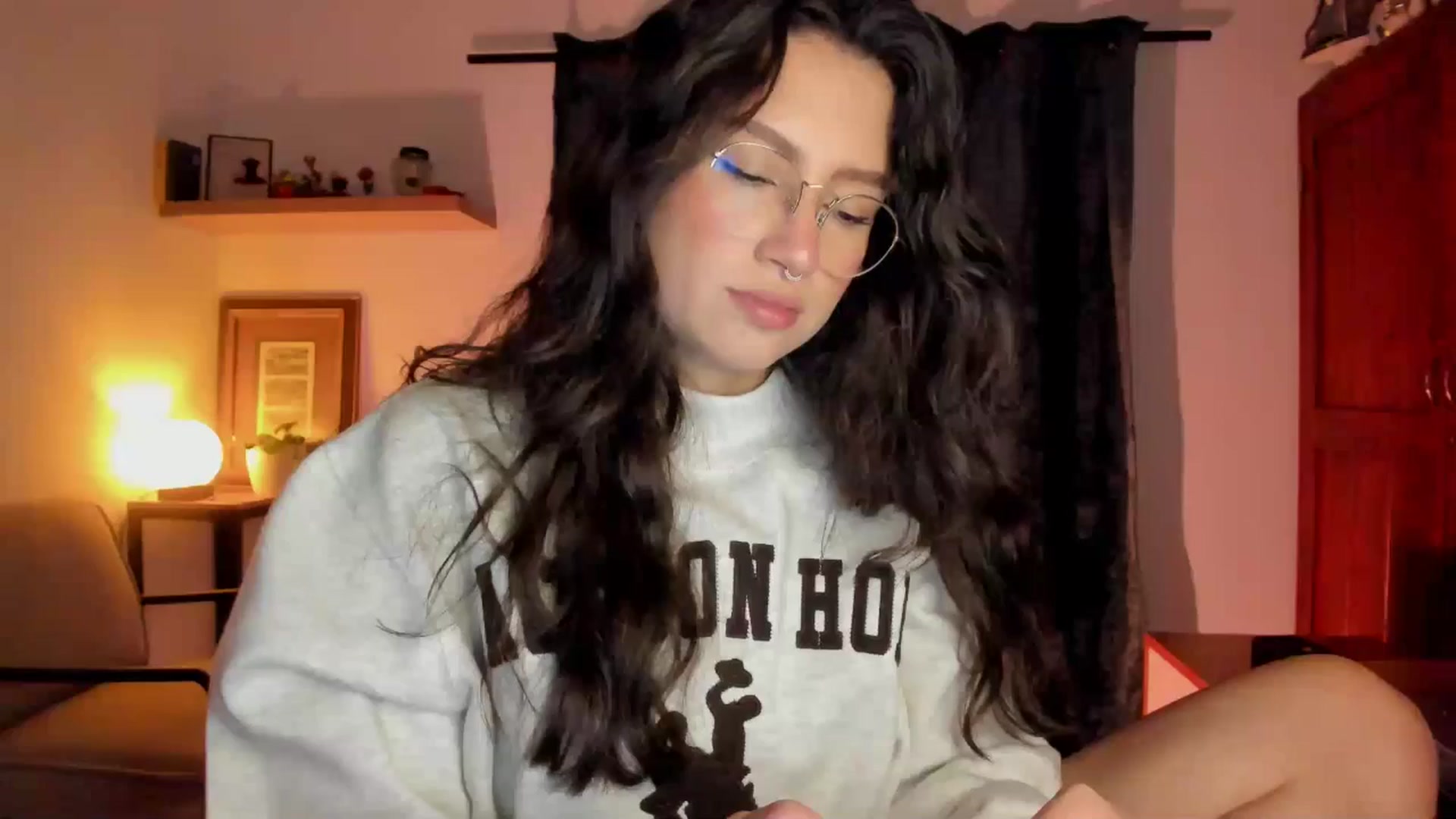 Gallery image thumbnail from Lindsoft's myfreecams stream on, 04/09/2026, 03:14 image 15 of 20
