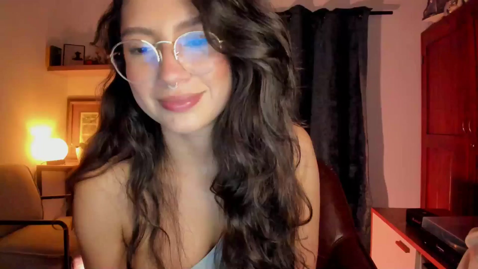 Gallery image thumbnail from Lindsoft's myfreecams stream on, 04/09/2026, 04:15 image 3 of 20