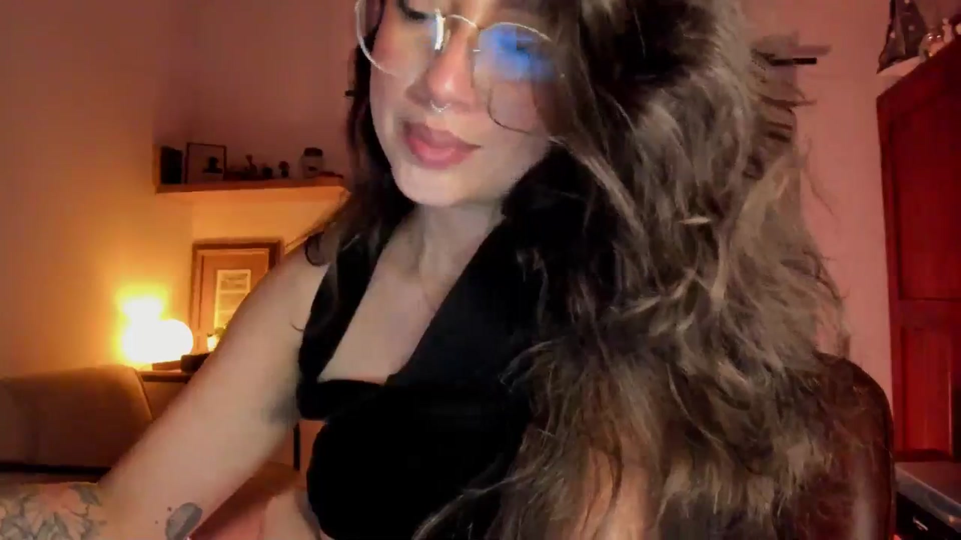 Gallery image thumbnail from Lindsoft's myfreecams stream on, 04/10/2026, 05:55 image 16 of 20
