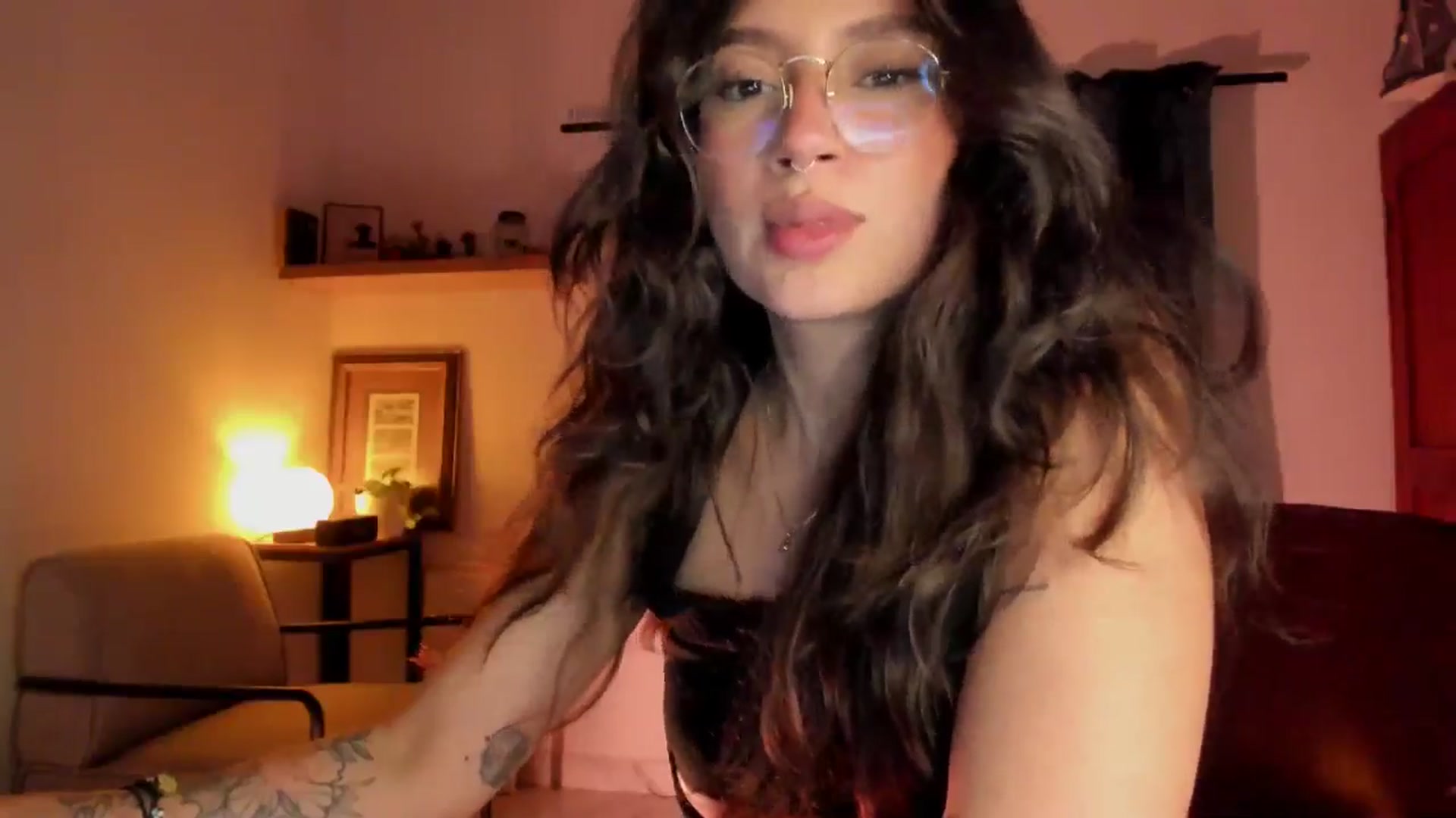Gallery image thumbnail from Lindsoft's myfreecams stream on, 04/10/2026, 05:55 image 9 of 20