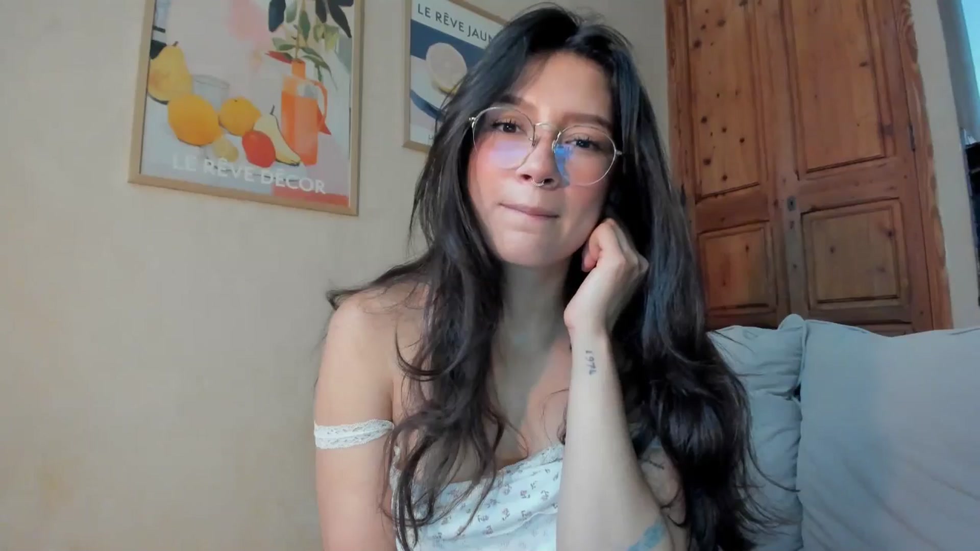 Gallery image thumbnail from Lindsoft's myfreecams stream on, 04/21/2026, 07:01 image 8 of 20