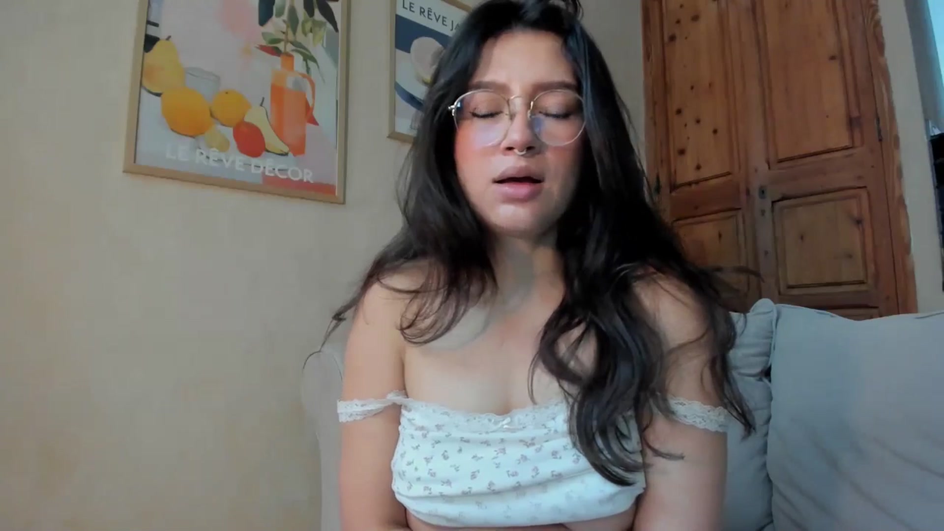 Gallery image thumbnail from Lindsoft's myfreecams stream on, 04/21/2026, 07:01 image 15 of 20