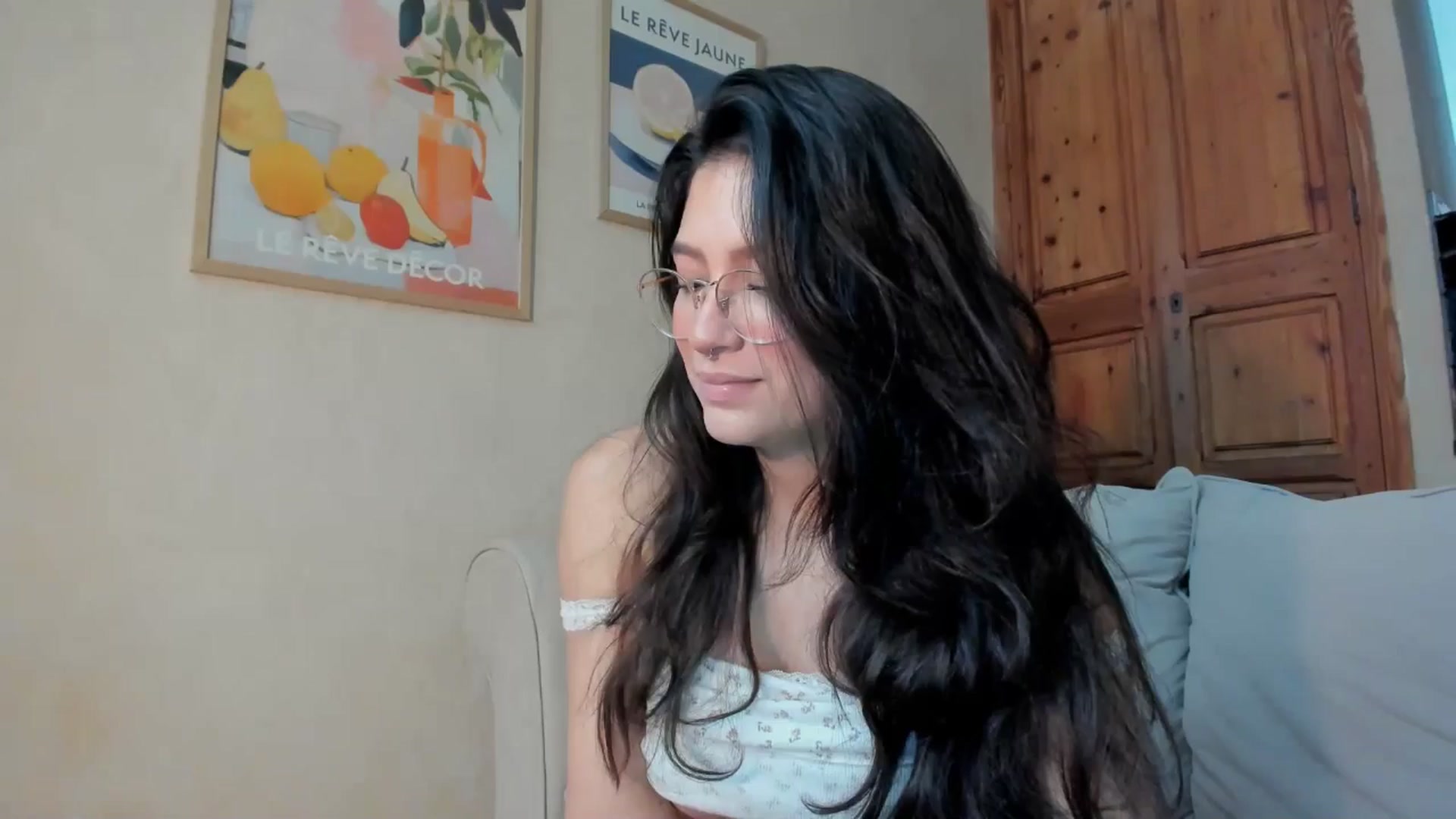 Gallery image thumbnail from Lindsoft's myfreecams stream on, 04/21/2026, 07:01 image 9 of 20