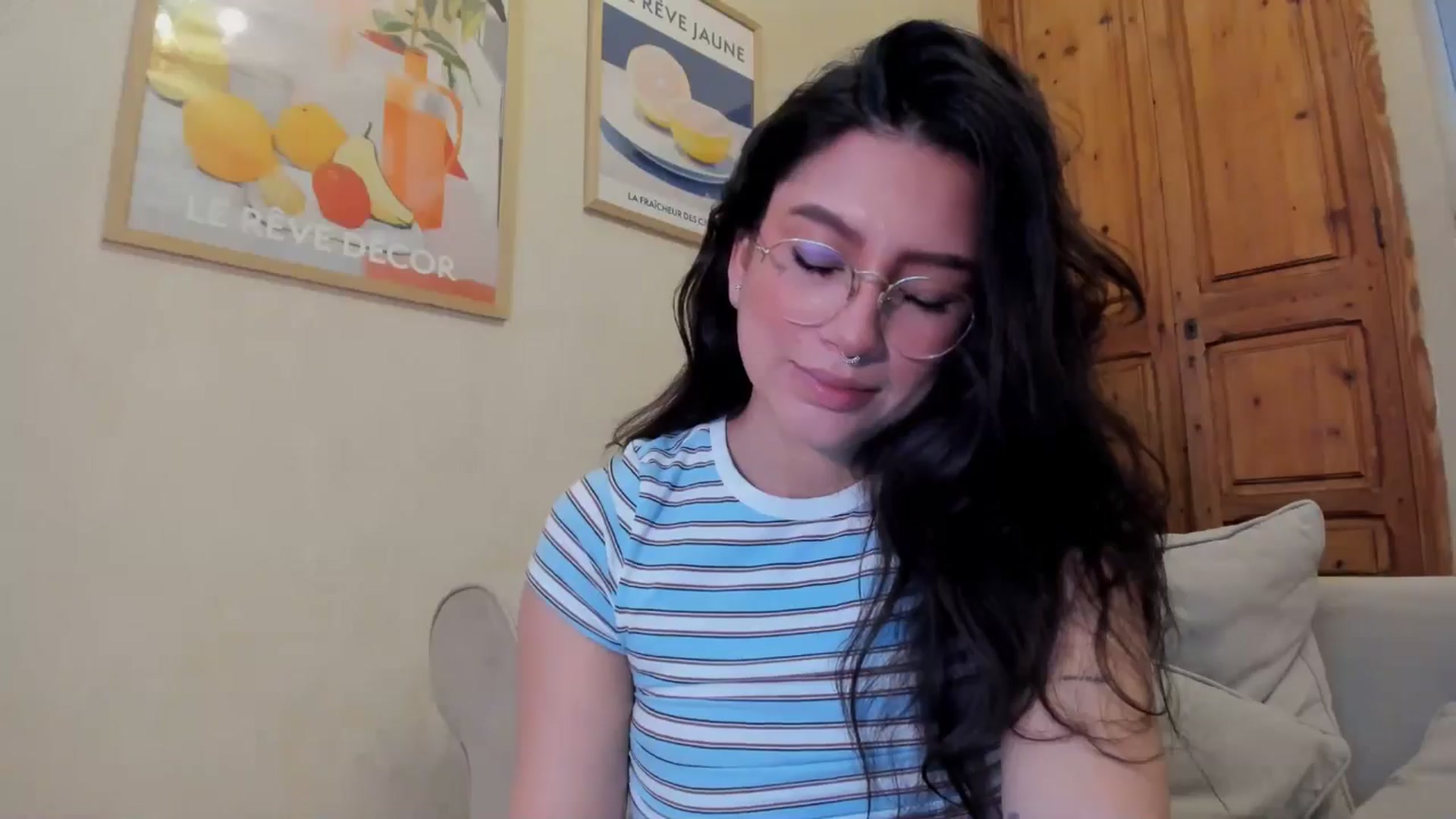 Gallery image thumbnail from Lindsoft's myfreecams stream on, 04/22/2026, 06:22 image 15 of 20