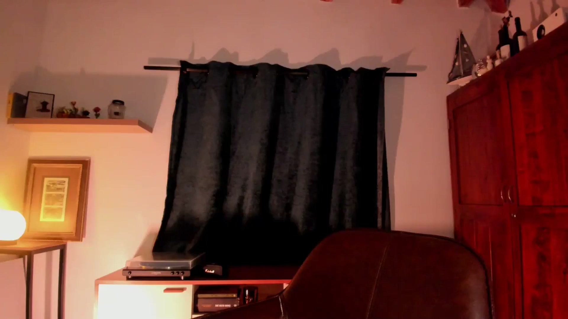 Gallery image thumbnail from Lindsoft's myfreecams stream on, 04/29/2026, 06:01 image 2 of 20