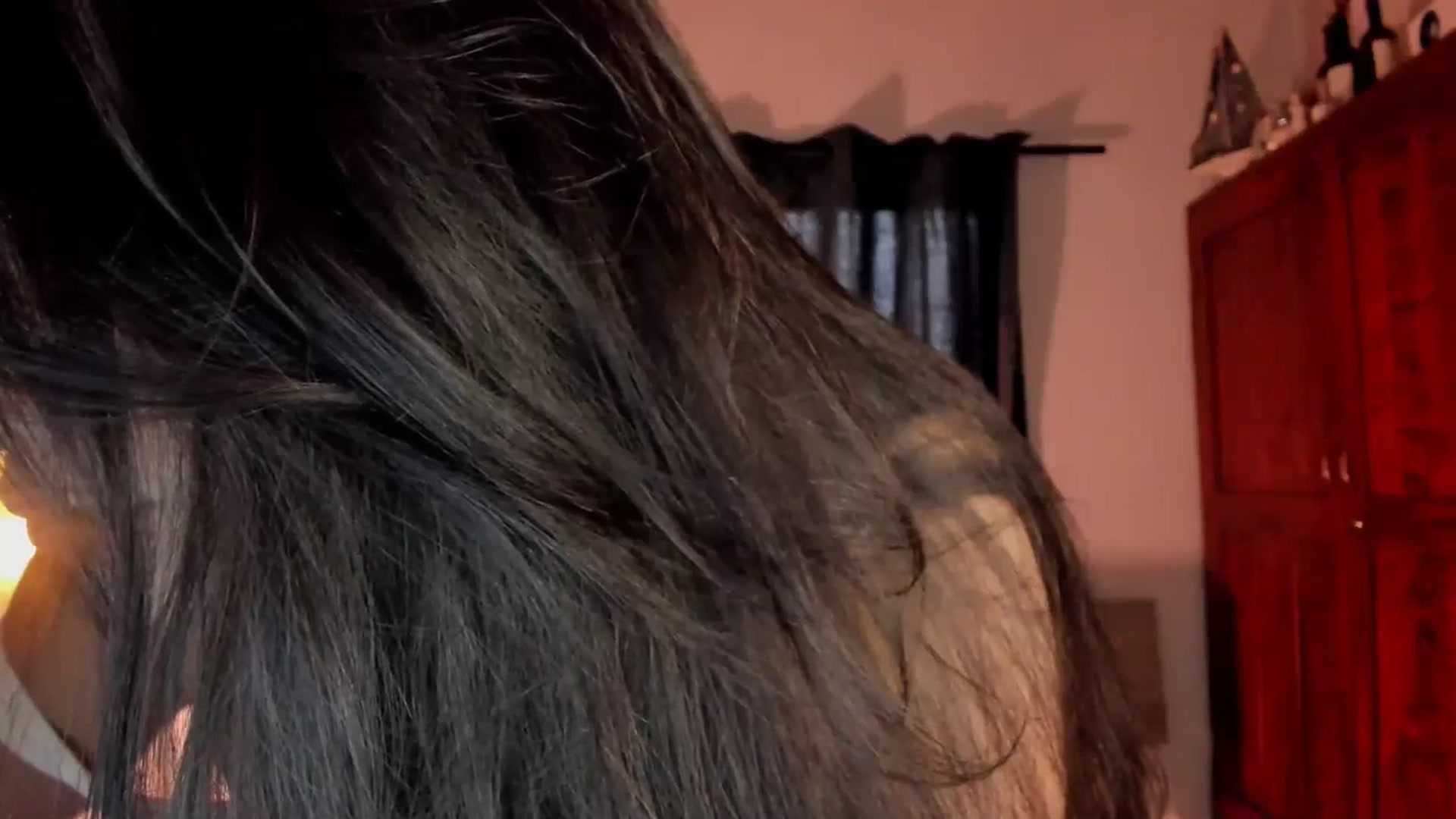 Gallery image thumbnail from Lindsoft's myfreecams stream on, 04/29/2026, 21:21 image 17 of 20