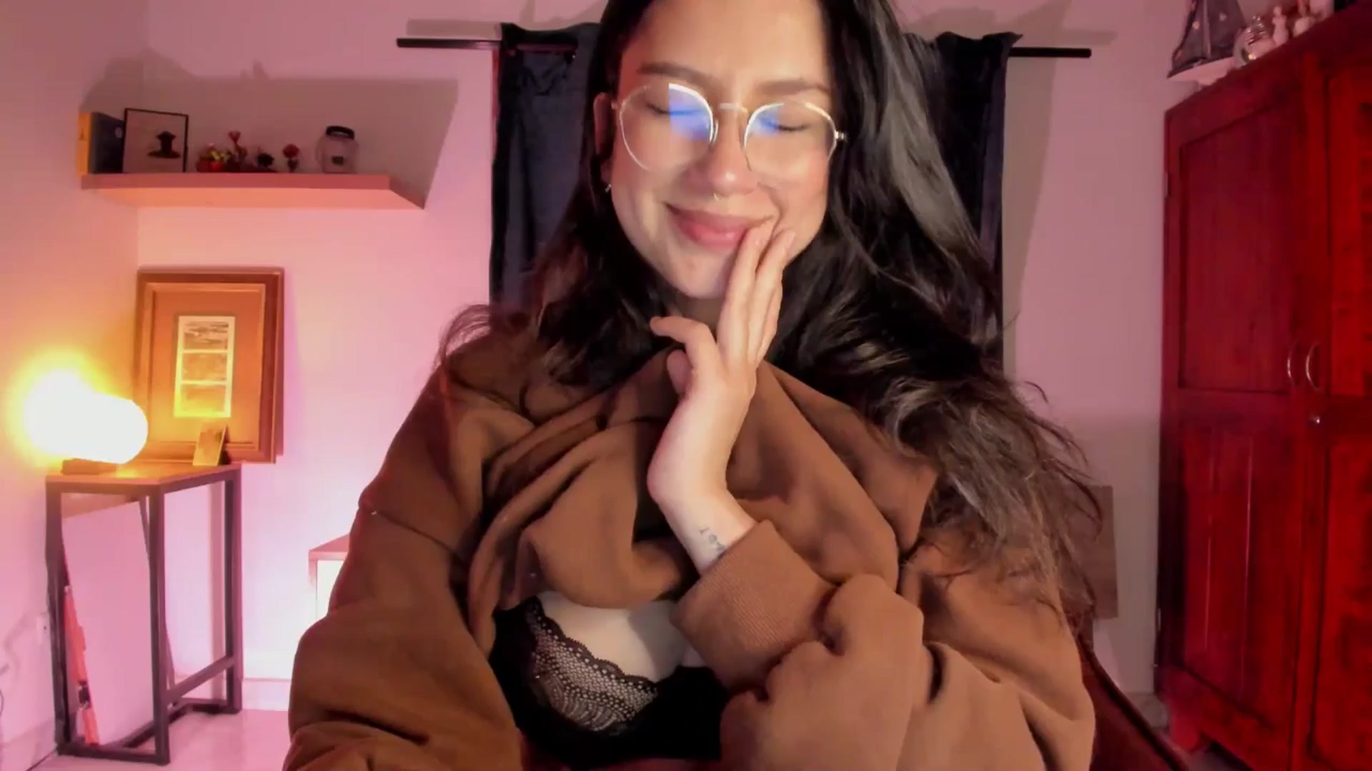 Gallery image thumbnail from Lindsoft's myfreecams stream on, 05/04/2026, 05:22 image 14 of 20