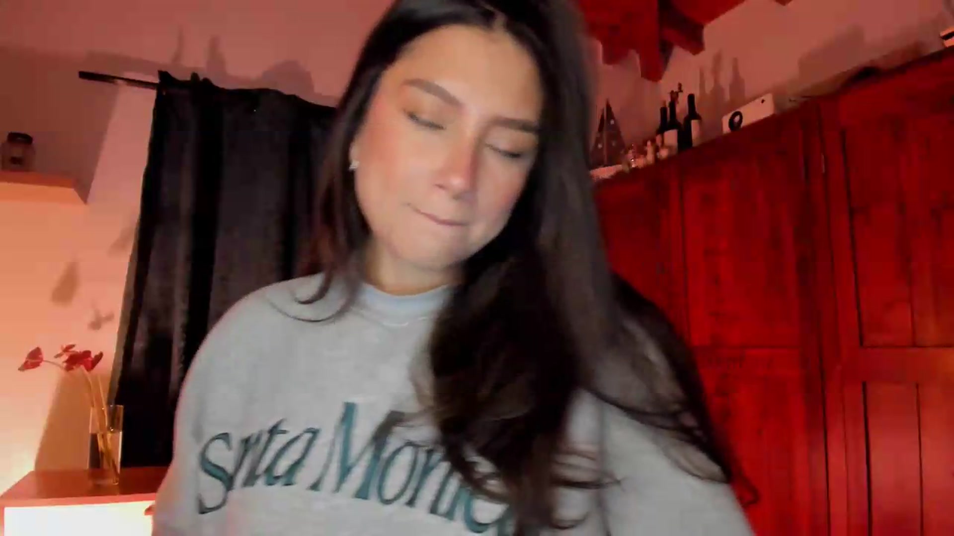Gallery image thumbnail from Lindsoft's myfreecams stream on, 05/21/2026, 04:13 image 6 of 20