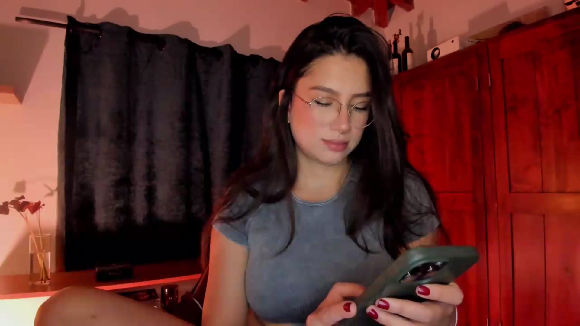 Gallery image thumbnail from Lindsoft's myfreecams stream on, 05/28/2026, 03:28 image 4 of 20