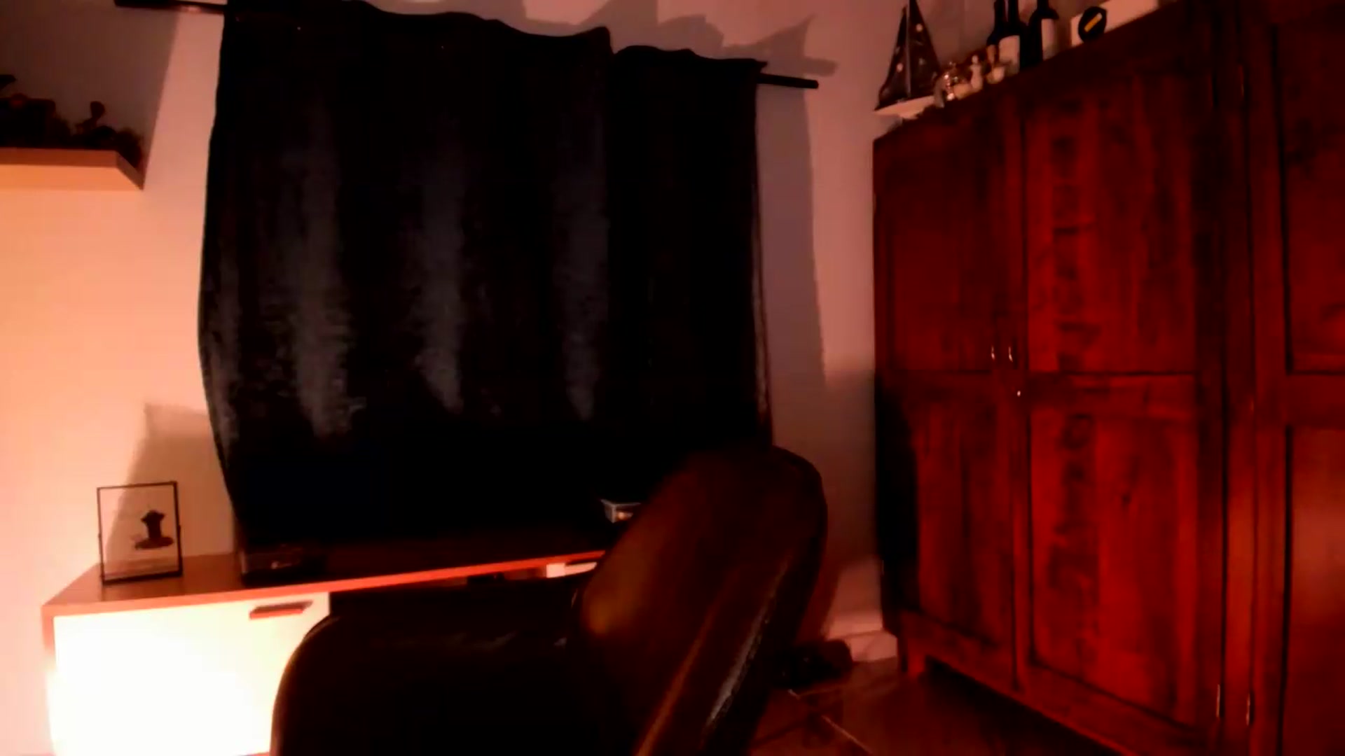 Gallery image thumbnail from Lindsoft's myfreecams stream on, 06/04/2026, 03:21 image 5 of 20