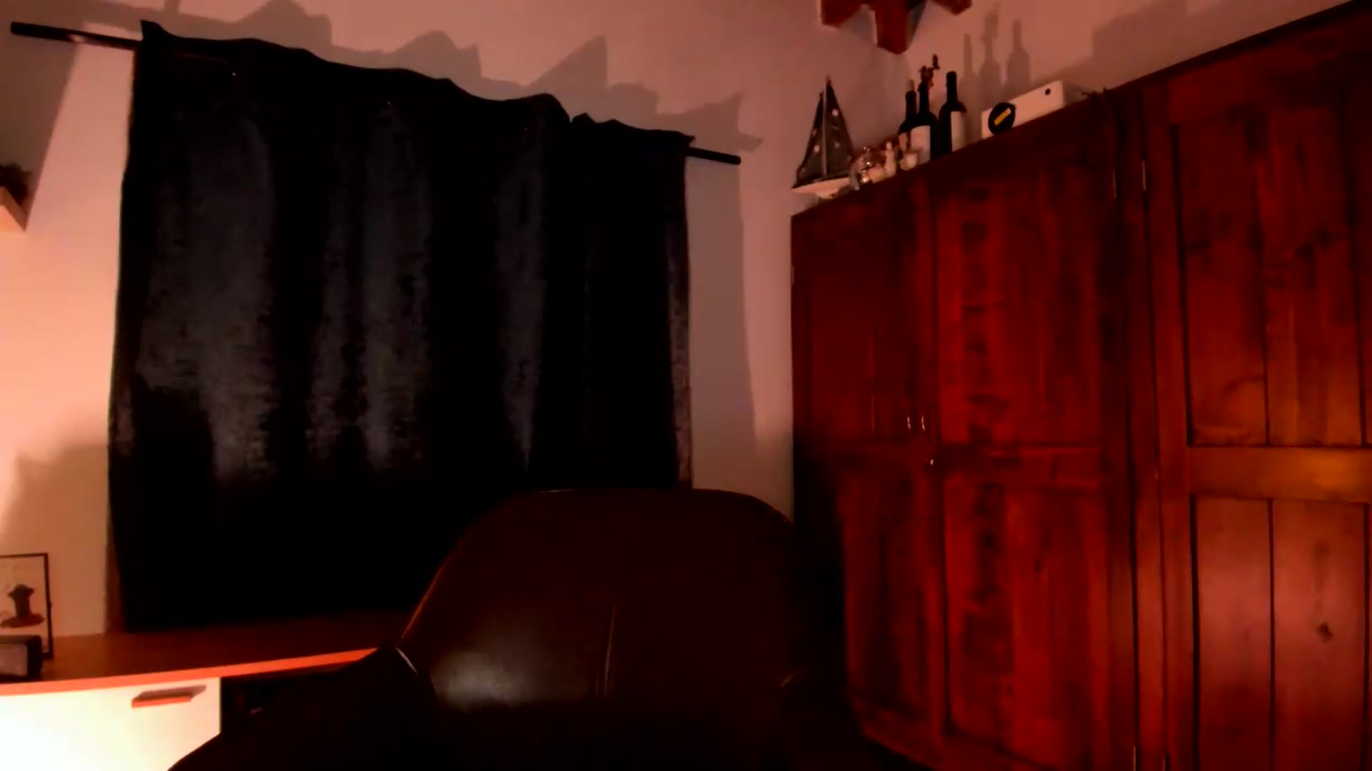 Gallery image thumbnail from Lindsoft's myfreecams stream on, 06/15/2026, 01:36 image 7 of 20