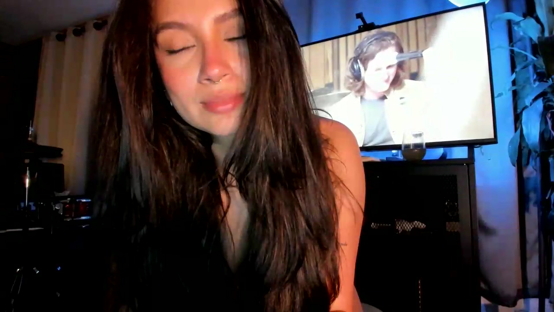 Gallery image thumbnail from Lindsoft's myfreecams stream on, 06/21/2026, 02:45 image 16 of 20
