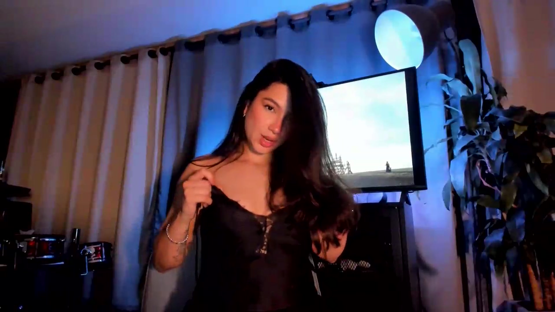 Gallery image thumbnail from Lindsoft's myfreecams stream on, 06/21/2026, 02:45 image 9 of 20