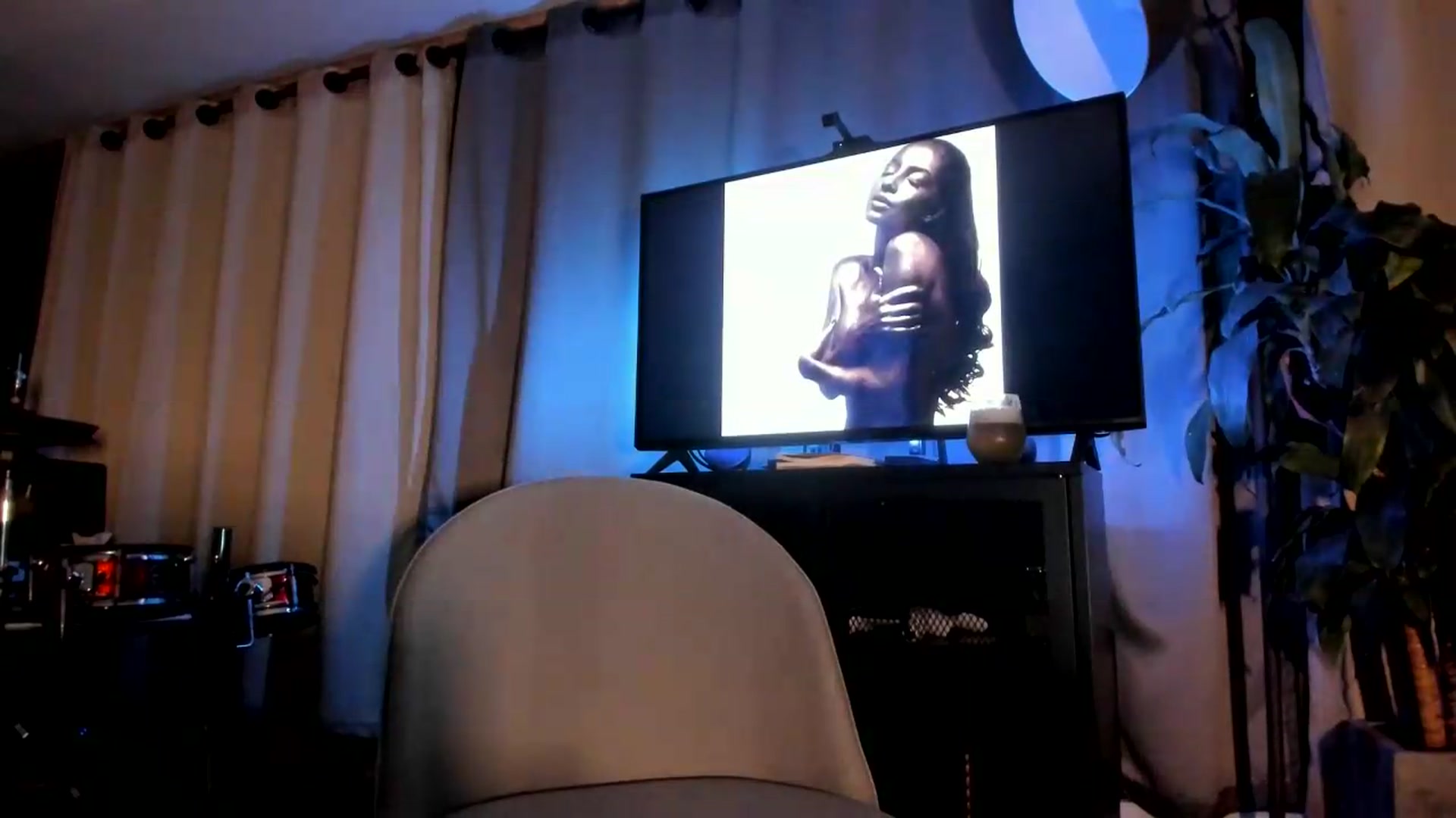 Gallery image thumbnail from Lindsoft's myfreecams stream on, 06/21/2026, 02:45 image 11 of 20