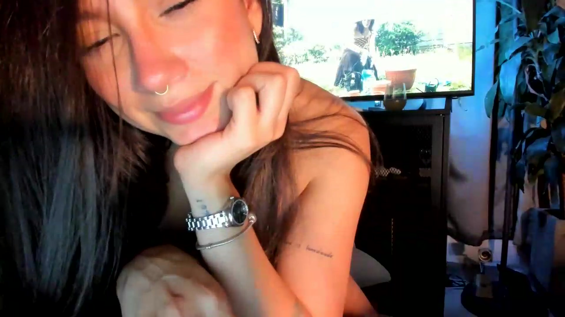 Gallery image thumbnail from Lindsoft's myfreecams stream on, 06/21/2026, 02:45 image 14 of 20