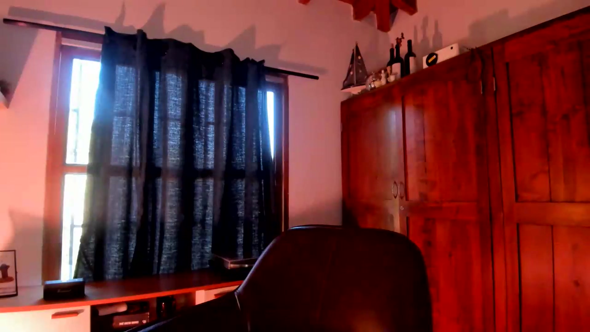 Gallery image thumbnail from Lindsoft's myfreecams stream on, 06/27/2026, 21:26 image 16 of 20