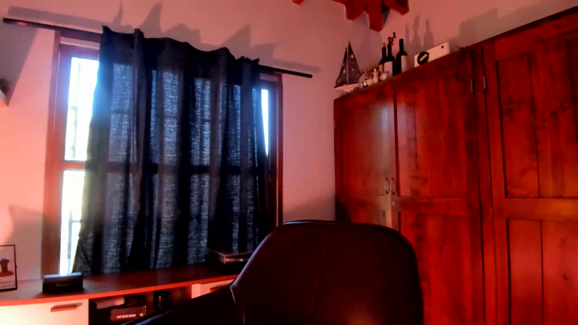 Gallery image thumbnail from Lindsoft's myfreecams stream on, 06/27/2026, 21:26 image 15 of 20