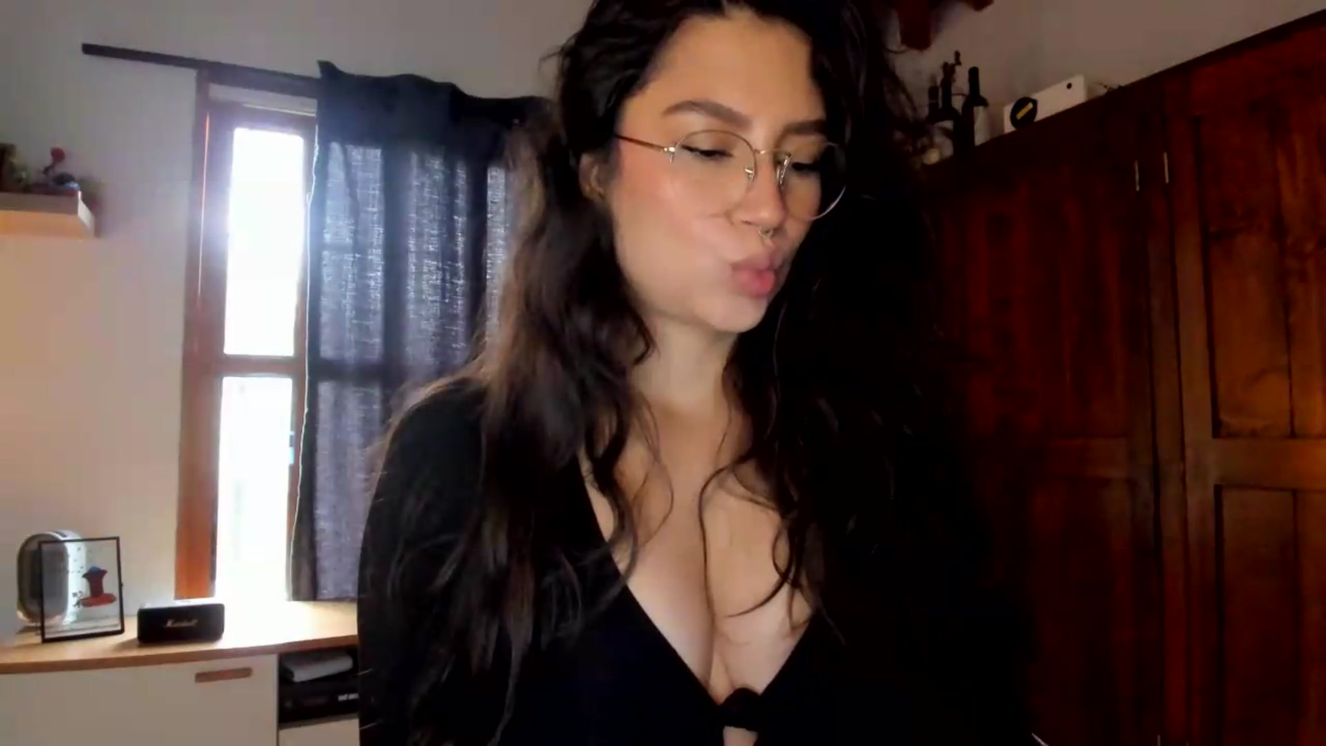 Gallery image thumbnail from Lindsoft's myfreecams stream on, 07/09/2026, 20:03 image 11 of 20