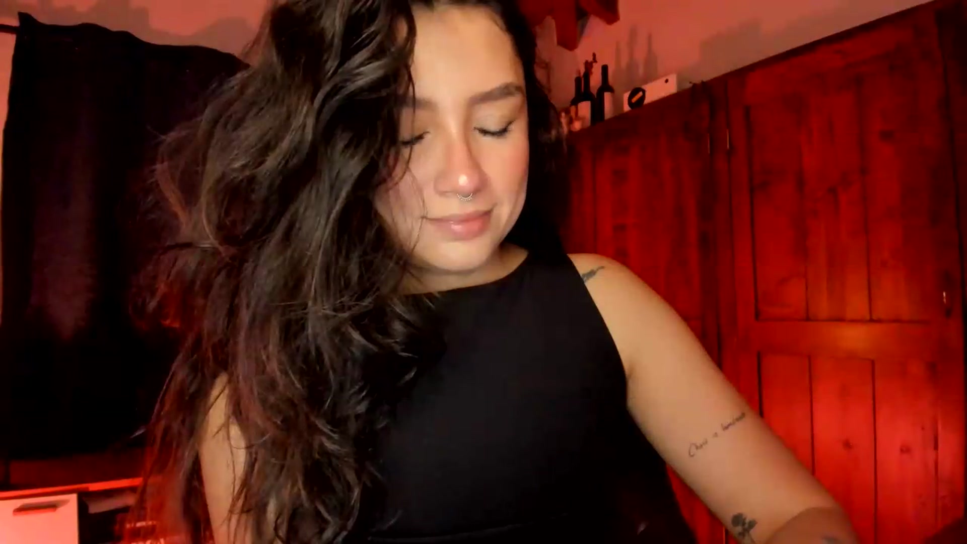 Gallery image thumbnail from Lindsoft's myfreecams stream on, 07/16/2026, 03:26 image 7 of 20