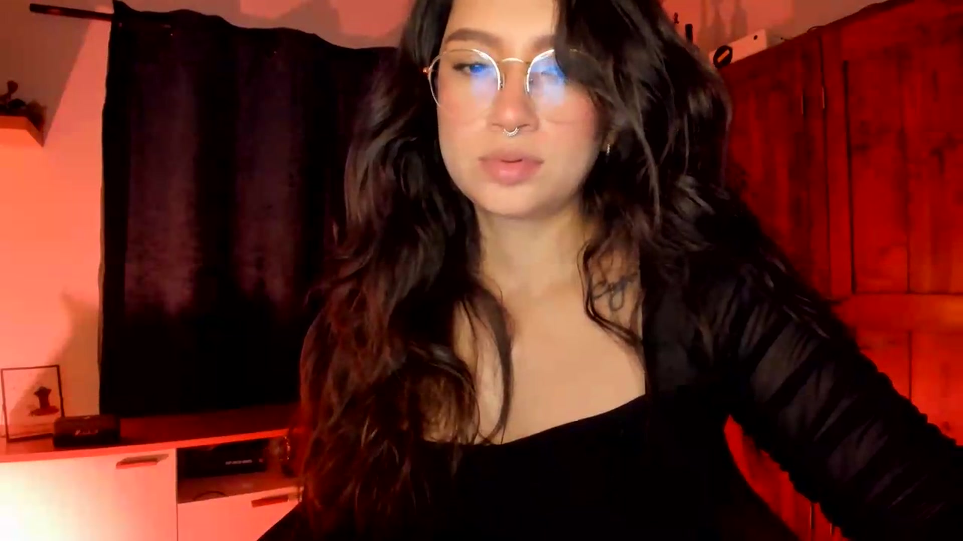 Gallery image thumbnail from Lindsoft's myfreecams stream on, 08/11/2026, 03:49 image 12 of 20
