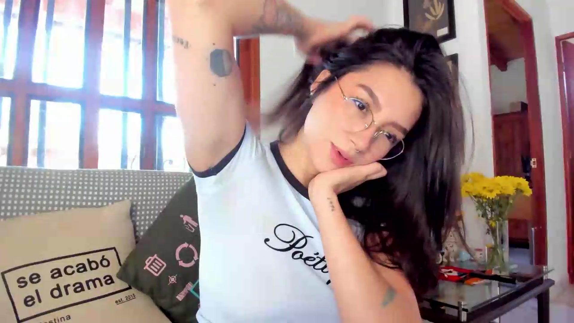 Gallery image thumbnail from Lindsoft's myfreecams stream on, 08/13/2026, 16:55 image 16 of 20