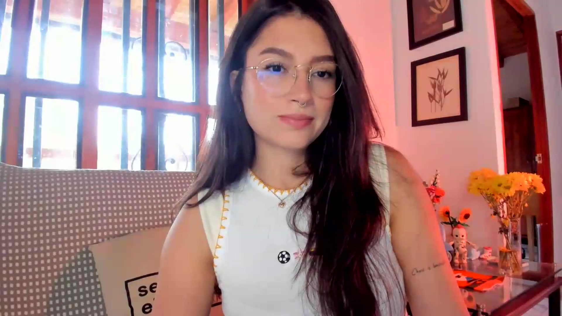Gallery image thumbnail from Lindsoft's myfreecams stream on, 08/20/2026, 21:56 image 7 of 20