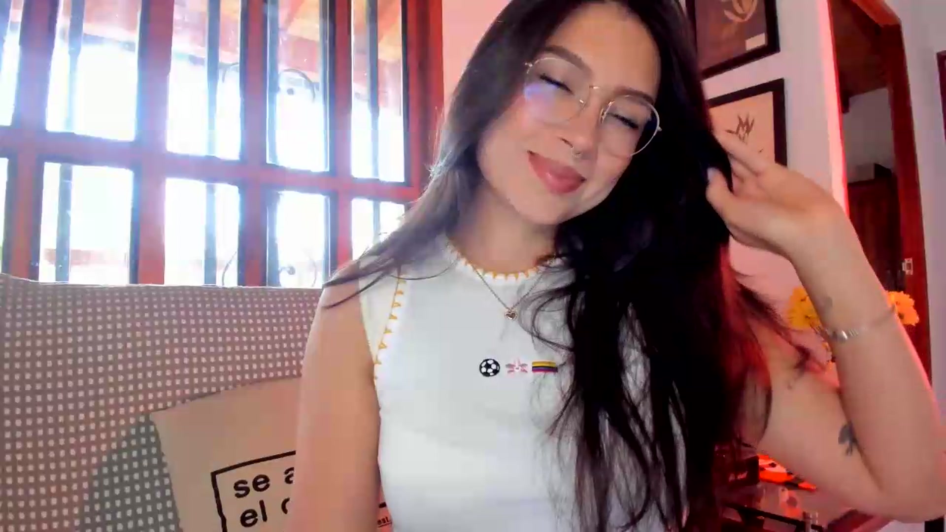 Gallery image thumbnail from Lindsoft's myfreecams stream on, 08/20/2026, 21:56 image 6 of 20