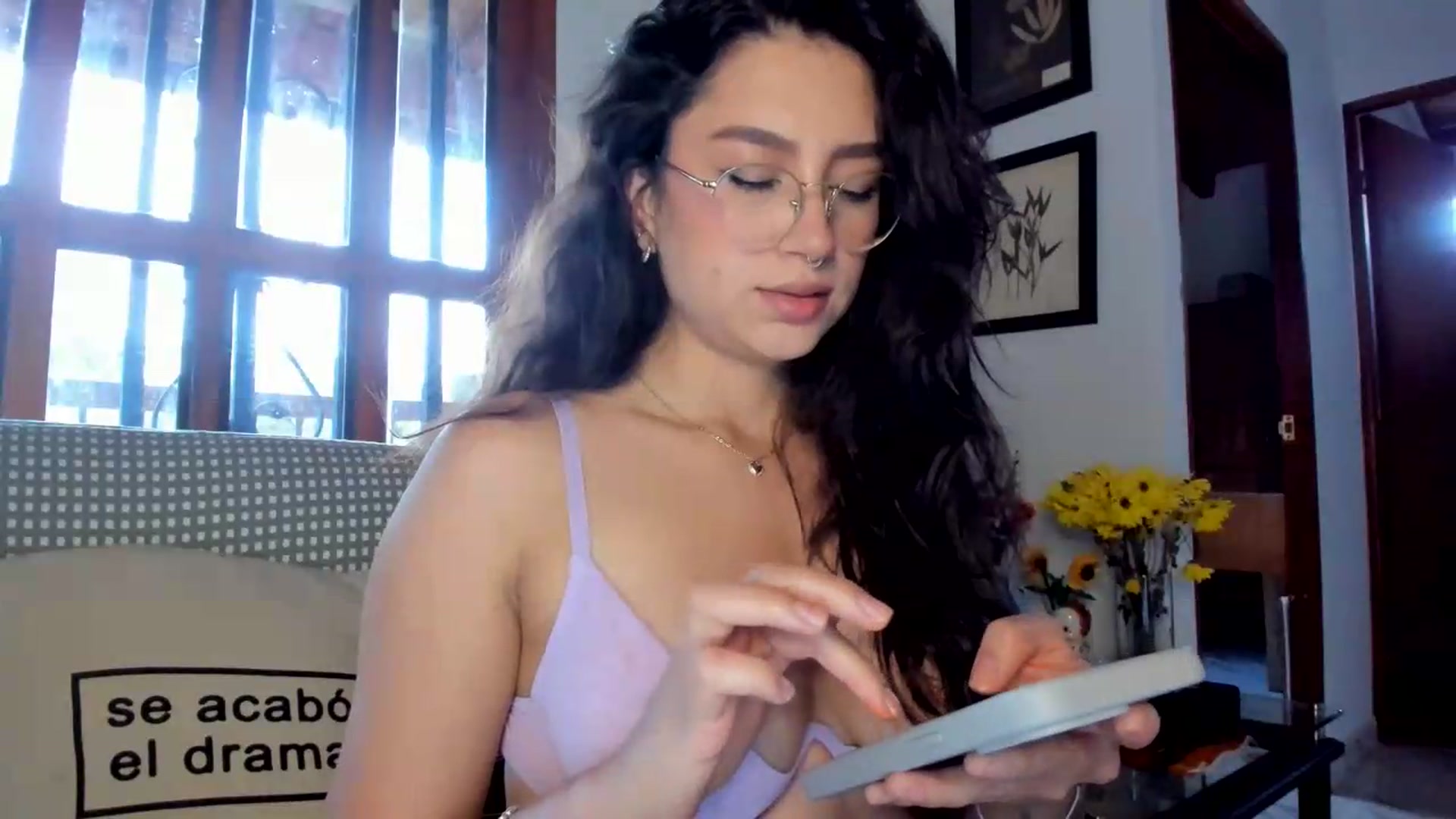 Gallery image thumbnail from Lindsoft's myfreecams stream on, 08/27/2026, 22:42 image 15 of 20