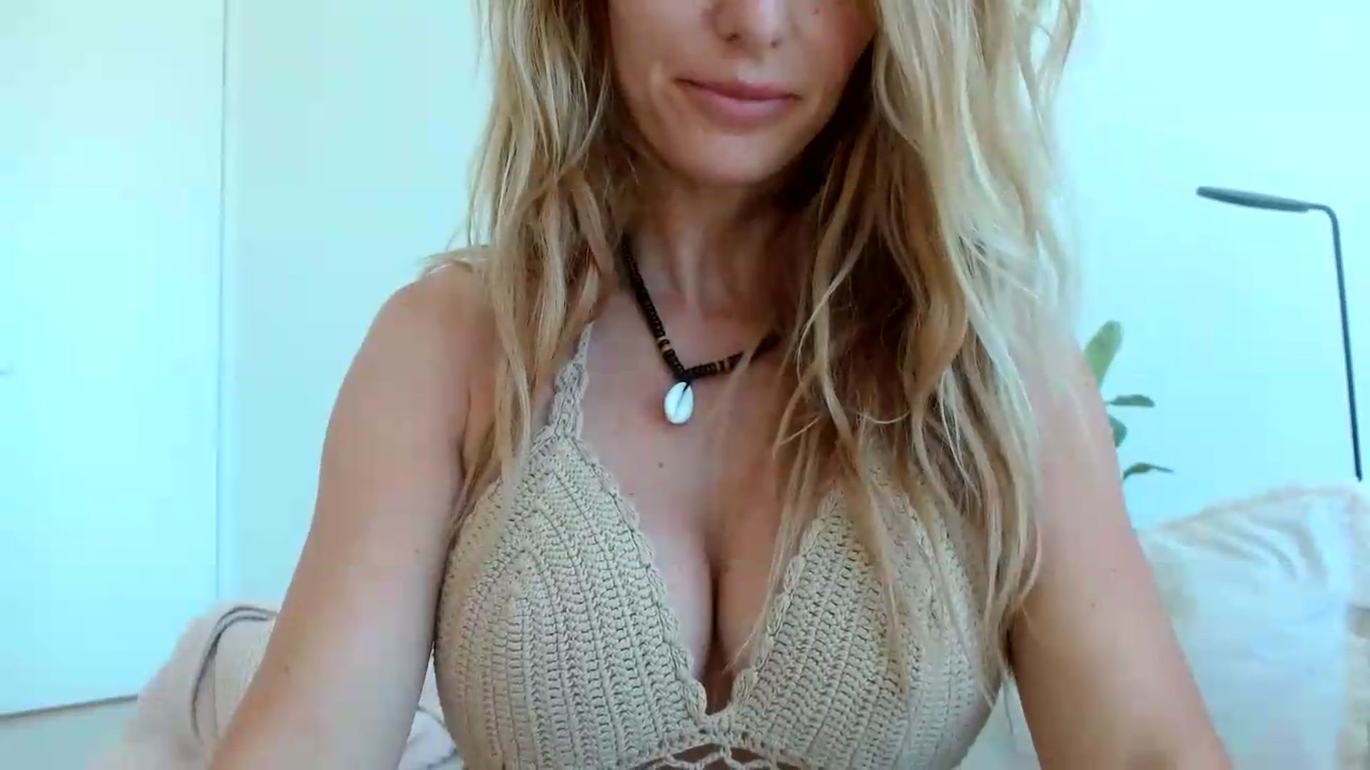 Gallery image thumbnail from Linettvibe's myfreecams stream on, 05/29/2026, 11:55 image 4 of 20
