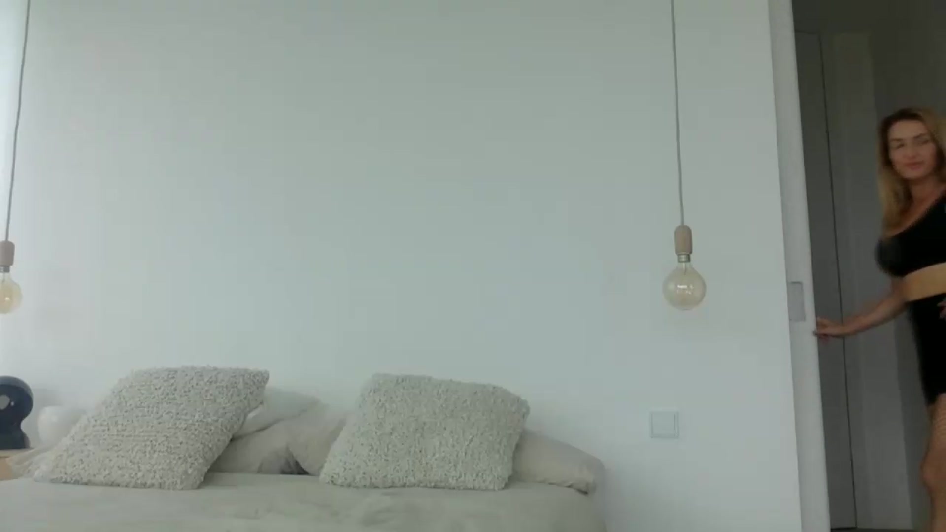 Gallery image thumbnail from Linettvibe's myfreecams stream on, 08/03/2026, 12:03 image 19 of 20