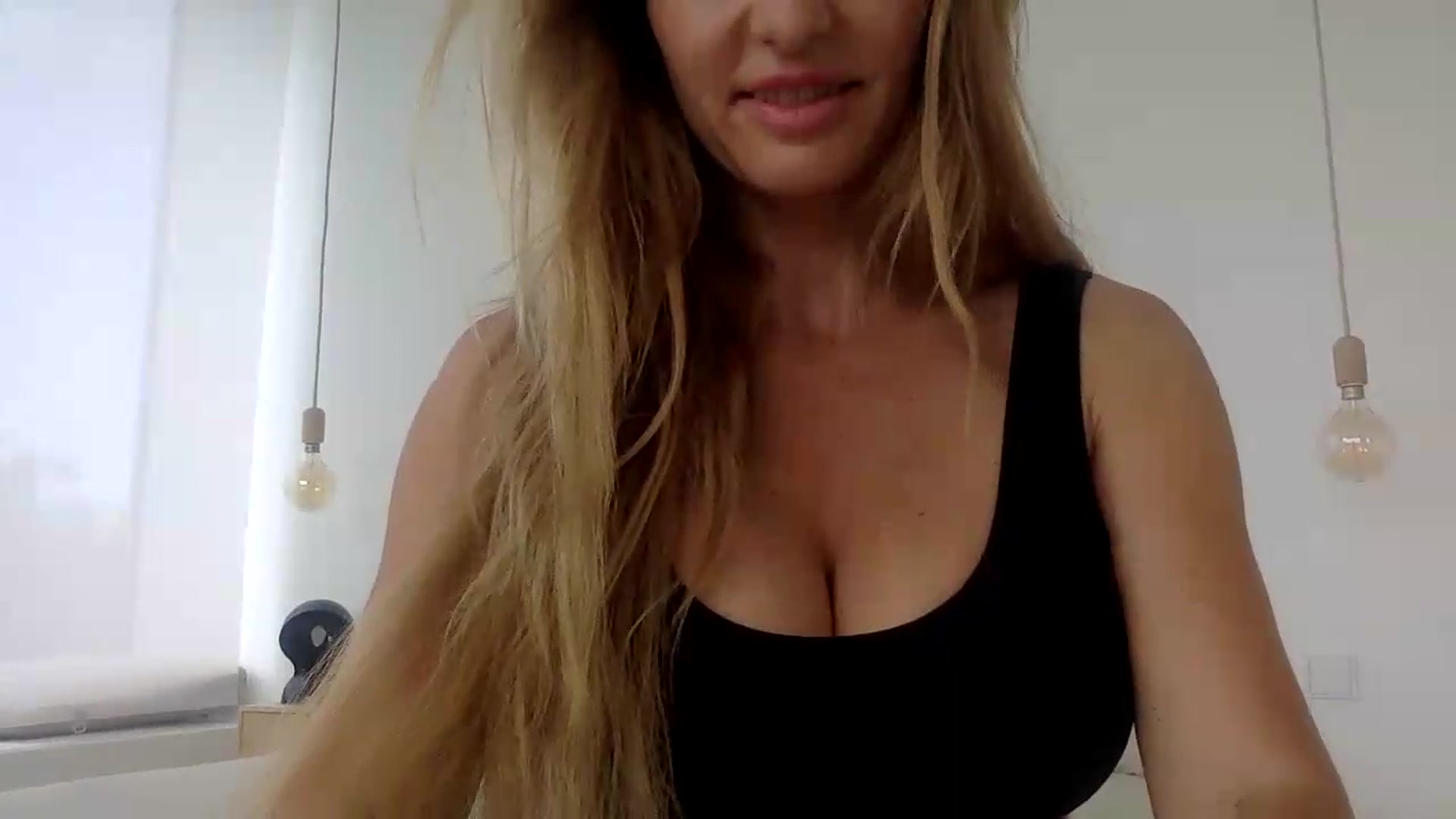 Gallery image thumbnail from Linettvibe's myfreecams stream on, 08/03/2026, 12:16 image 3 of 20