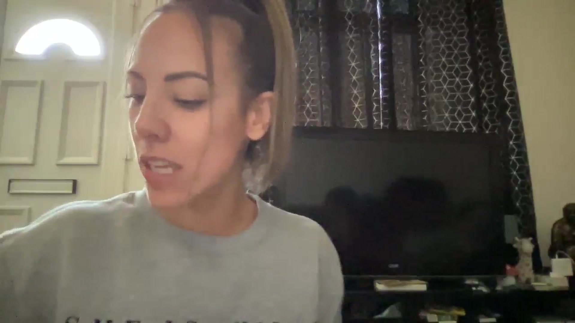 Gallery image thumbnail from LingLing8's myfreecams stream on, 10/16/2024, 14:12 image 8 of 20