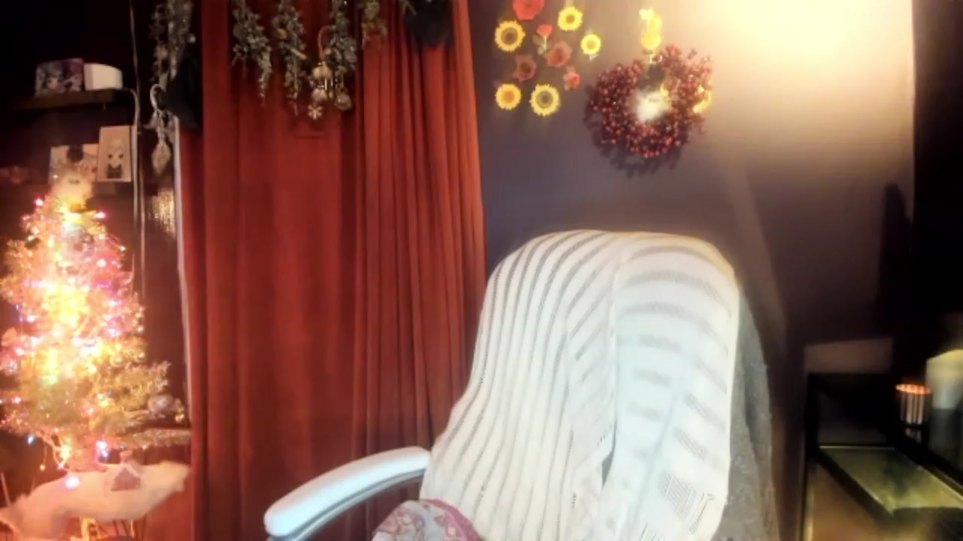 Gallery image thumbnail from Linnea_'s myfreecams stream on, 12/10/2022, 06:11 image 15 of 20