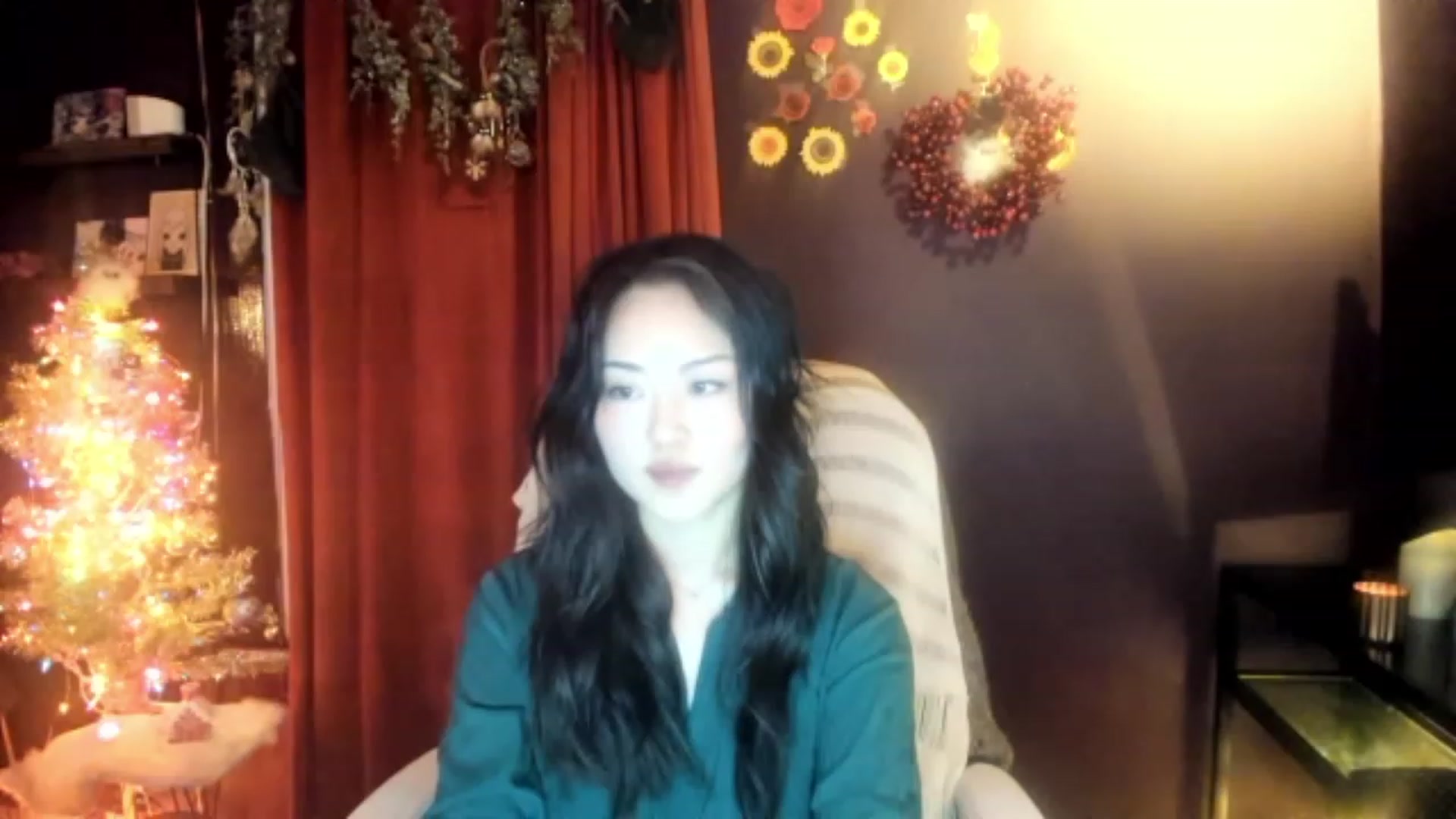 Gallery image thumbnail from Linnea_'s myfreecams stream on, 12/10/2022, 07:08 image 13 of 20