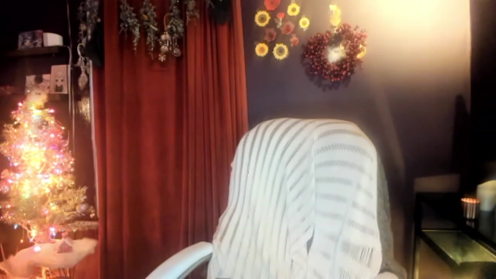Gallery image thumbnail from Linnea_'s myfreecams stream on, 12/10/2022, 07:08 image 20 of 20