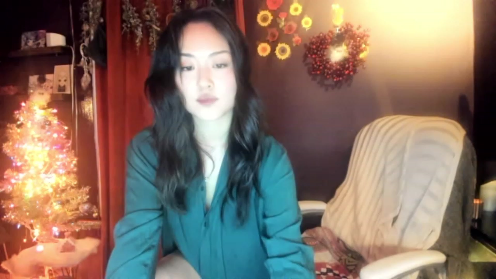 Gallery image thumbnail from Linnea_'s myfreecams stream on, 12/10/2022, 07:57 image 1 of 20