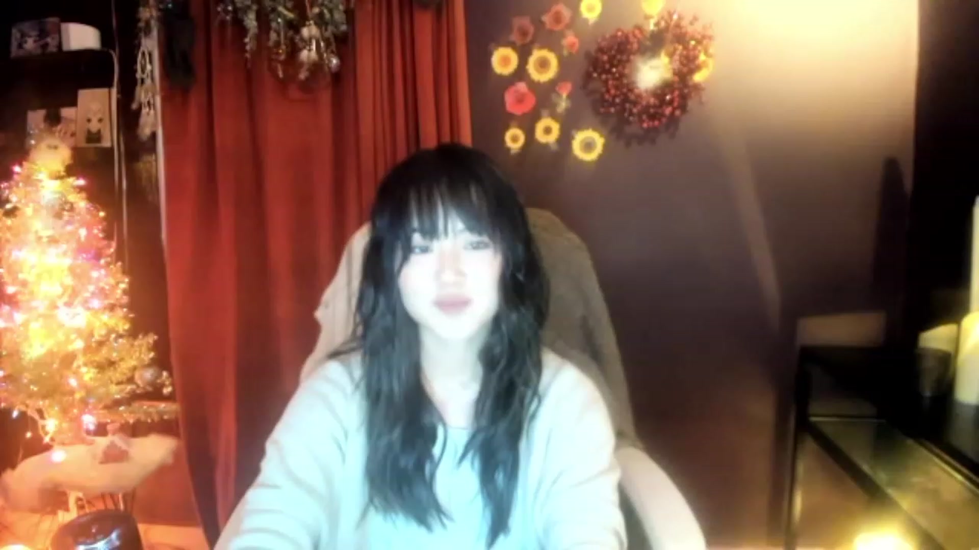 Gallery image thumbnail from Linnea_'s myfreecams stream on, 12/16/2022, 06:04 image 5 of 20