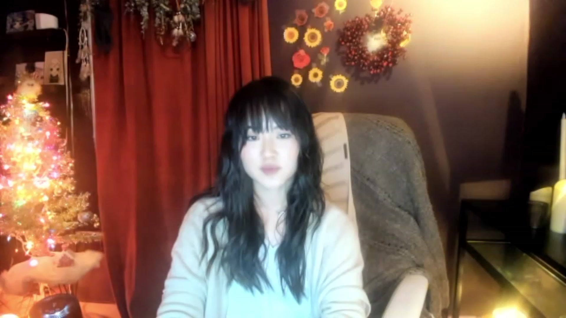 Gallery image thumbnail from Linnea_'s myfreecams stream on, 12/16/2022, 06:04 image 8 of 20