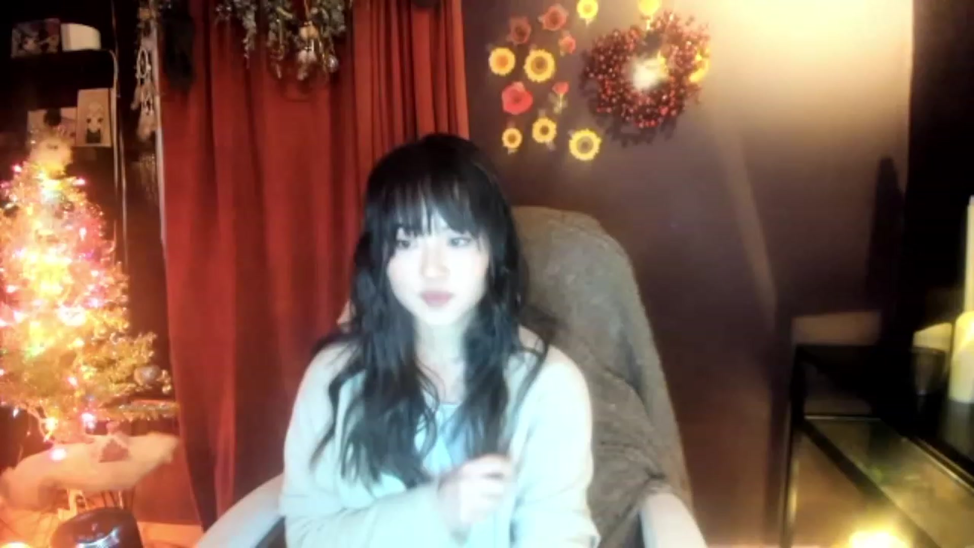 Gallery image thumbnail from Linnea_'s myfreecams stream on, 12/16/2022, 06:04 image 3 of 20
