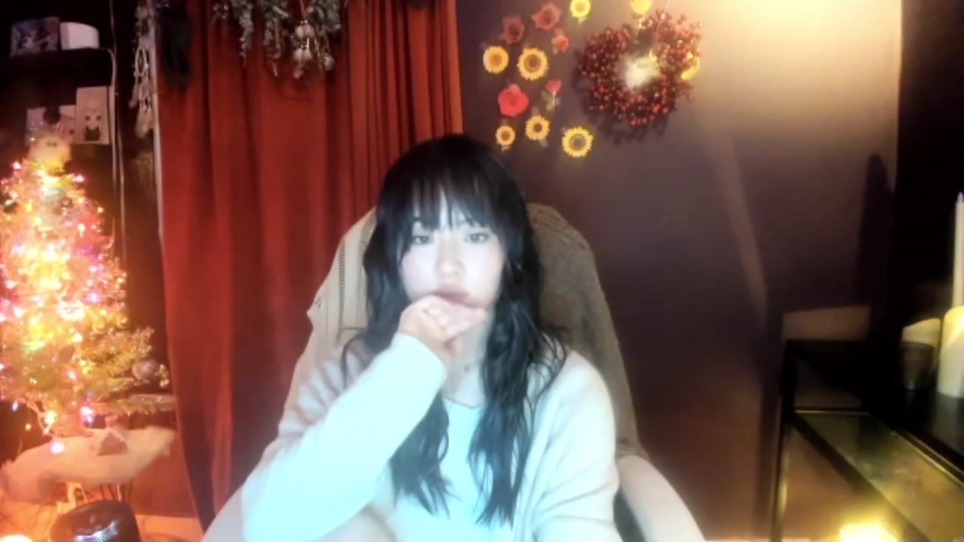 Gallery image thumbnail from Linnea_'s myfreecams stream on, 12/16/2022, 06:04 image 15 of 20