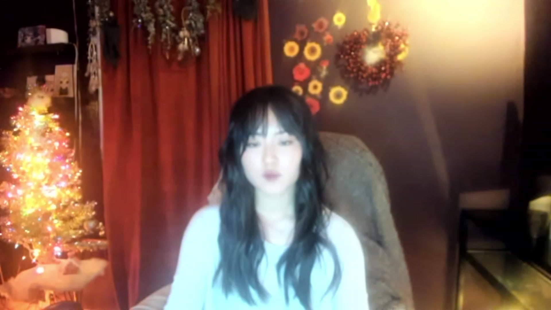 Gallery image thumbnail from Linnea_'s myfreecams stream on, 12/16/2022, 07:05 image 7 of 20
