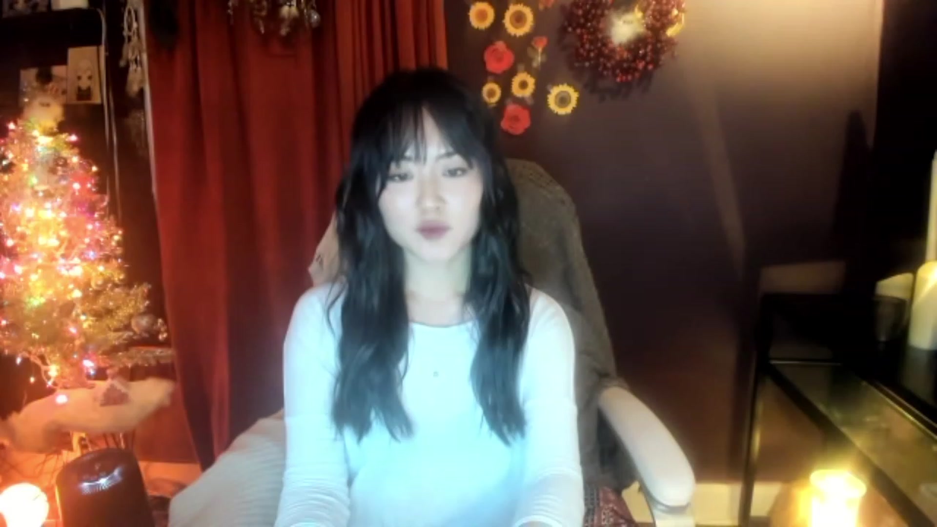 Gallery image thumbnail from Linnea_'s myfreecams stream on, 12/16/2022, 07:05 image 2 of 20