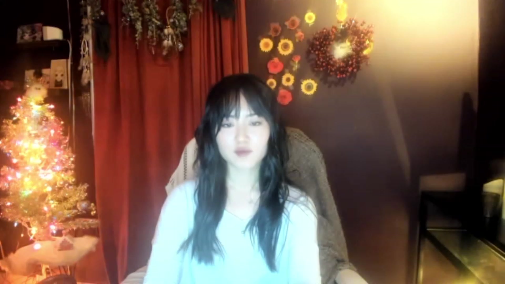 Gallery image thumbnail from Linnea_'s myfreecams stream on, 12/16/2022, 07:05 image 15 of 20