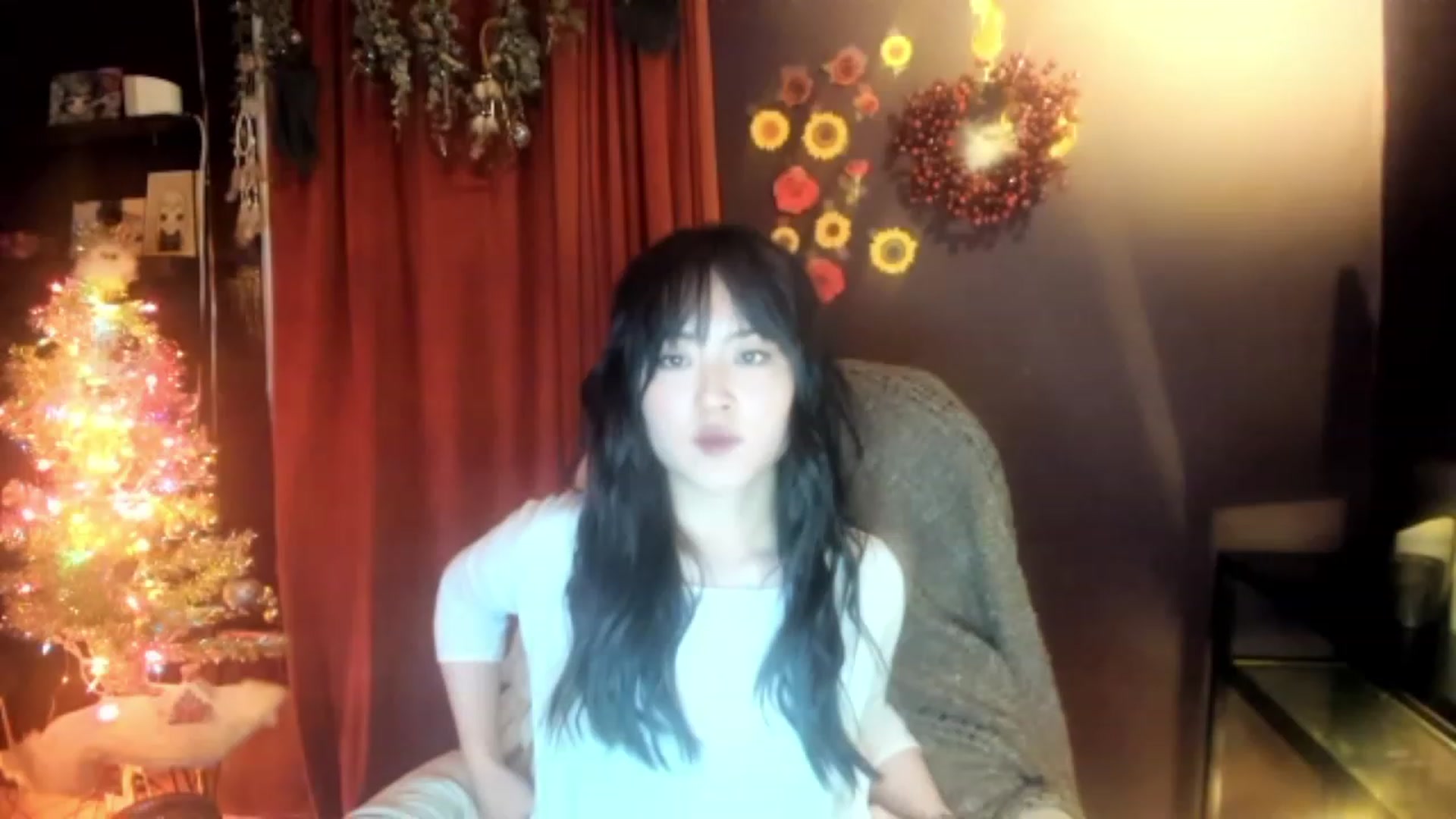 Gallery image thumbnail from Linnea_'s myfreecams stream on, 12/16/2022, 07:05 image 5 of 20