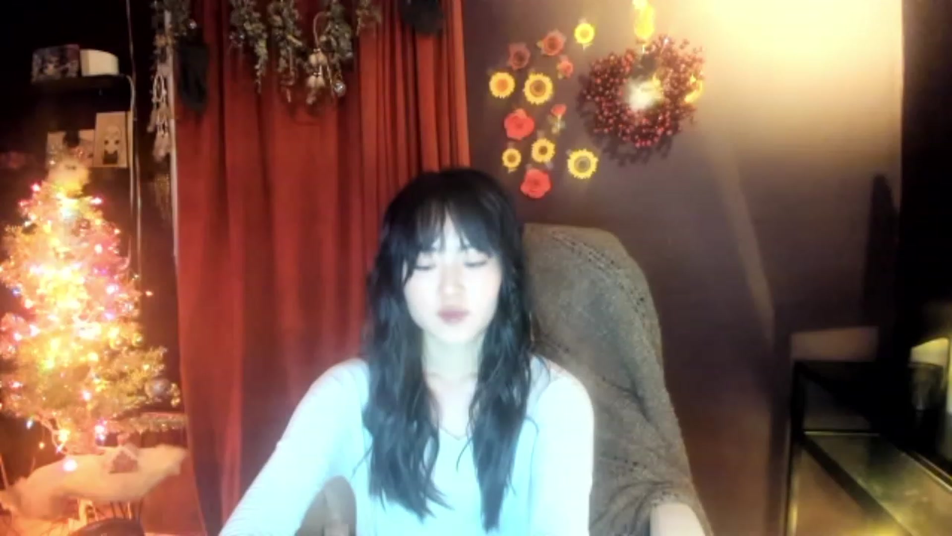 Gallery image thumbnail from Linnea_'s myfreecams stream on, 12/16/2022, 08:31 image 11 of 20